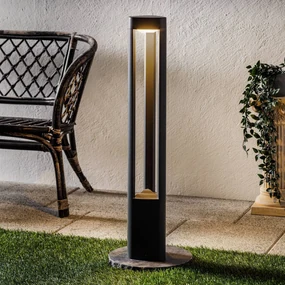 Lucande lampione a LED Pirron, 80 cm, triangolare, IP54