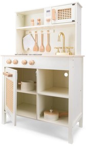 Cucina in legno - bianca con dettagli in rattan