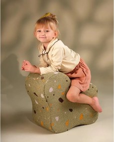 Pouf per bambini verde con rivestimento in bouclé e ciniglia Terrazzo Cloud – Wigiwama