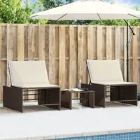 Lettini Prendisole 2 pz con Tavolino Marrone in Polyrattan 368423