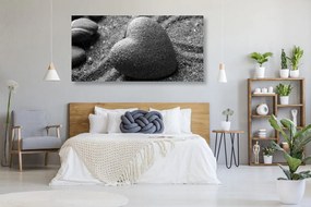 Stampa su tela – Pietra Zen a forma di cuore in bianco e nero