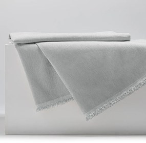 Copriletto grigio chiaro in ciniglia 220x240 cm Talo – Filumi