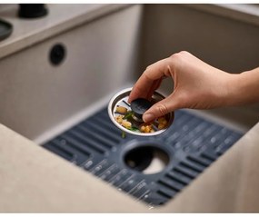 Tappetino antiscivolo per il lavello 30x30 cm SinkShield – Joseph Joseph