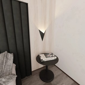 Applique Minimal Triangolare 1 Luce Indiretta Agni In Acciaio Nero