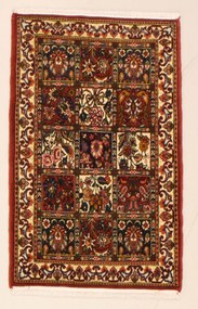 Bakhtiar Tappeto 70 x 100 (Iran) Annodato A Mano
