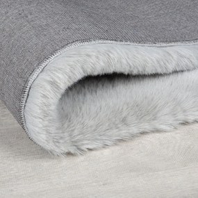 Tappeto in pelliccia sintetica grigio chiaro 200x290 cm Ivy Luxury Fur - Flair Rugs