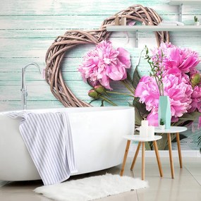 Carta da parati – Peonie su cuore di legno