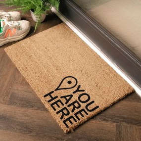 Tappeto in cocco naturale nero You Are, 40 x 60 cm You Are Here - Artsy Doormats