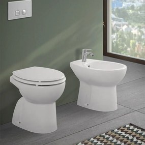 Wc tradizionale a pavimento in ceramica bianco lucido con brida   Flora