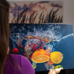 Quadro su tela – Frutta nell'acqua