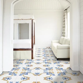 Piastrella da pavimento e rivestimento interno 60.5 x 60.5 cm Sp. 9 mm Polveri Vietresi Cetara in gres porcellanato lucido bianco traffico intenso (pei 4/5) R9 1.46 mq
