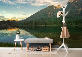 Carta da parati autoadesiva – Lago tra le montagne