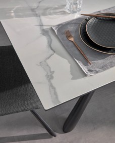 Kave Home - Tavolo allungabile Theone porcellanato bianco gambe acciaio finitura nera 160 (210)x90 cm