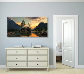 Quadro su tela – Paesaggio montano sul lago