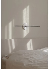 Lampada da parete LED argentata in metallo con intensità regolabile Omni Wall – UMAGE