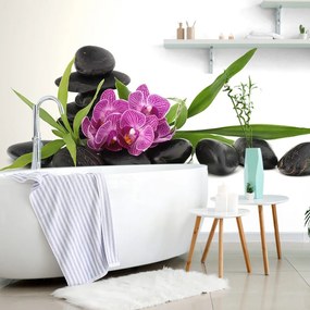 Carta da parati – Orchidea viola in un ambiente zen