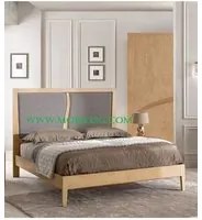 Letto matrimoniale legno chiaro