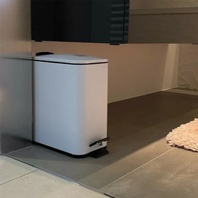 Pattumiera bagno 5 Lt in acciaio bianco opaco con apertura a pedale Rexa