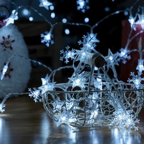 Aigostar - Catena luminosa natalizia LED per esterni 25 LED/8 funzioni 3xAA 2,5 m IP44 bianco freddo