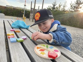 Gioco di riconoscimento tattile - forme e colori