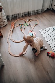 Maxim - Stazione ferroviaria con parcheggio e ascensore