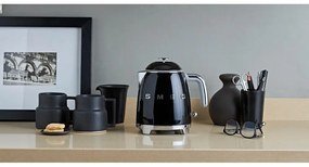 Bollitore nero in acciaio inox 800 ml Retro Style - SMEG