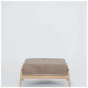 Poggiapiedi in pelle di bufalo marrone chiaro con struttura in rovere massiccio Fawn - Gazzda