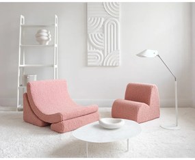 Poltrona per bambini rosa con rivestimento in bouclé Moon – Wigiwama