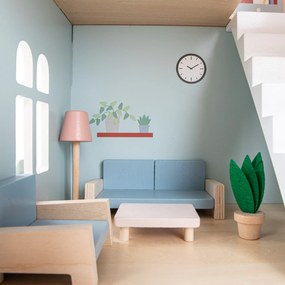 Casa delle bambole in legno con arredamento