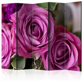 Paravento design Mazzo di fiori lilla II - Bouquet di rose lilla su sfondo naturale
