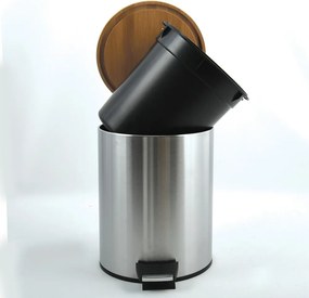 Cestino per la spazzatura color argento opaco in acciaio con pedale 5 l Adonis – Spirella