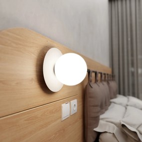 Applique 1 Luce Inari In Acciaio Bianco E Sfera In Vetro Opalino