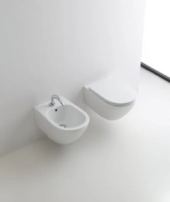 Coppia sanitari distanziato scarico a parete Acquatech bianco lucido WC: P 55 x L 36.5 x H 34 cm, bidet: P 55 x L 36.5 x H 30 cm