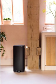 Cestino per la spazzatura nero opaco in acciaio con pedale 30 l Bo – Brabantia