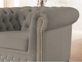 Poltrona chesterfield grigia con rivestimento in velluto York Blik – Ropez