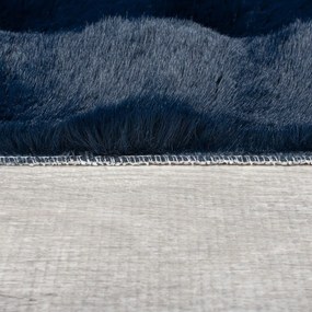 Tappeto in pelliccia sintetica blu scuro 80x150 cm Waffle Faux Fur - Flair Rugs