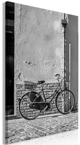 Quadro  Old Italian Bicycle (1 Part) Vertical  Colore bianco e nero, Dimensioni e Misure 60x90