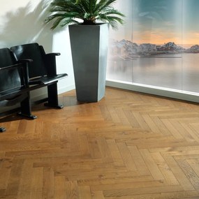 Parquet massello forte spina italiana e striscia di parquet S in rovere irlandese spazzolato family sp. 14/14 mm 1.51 m²