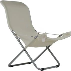 Sedia a sdraio da giardino in acciaio con braccioli pieghevole Comfort FIAM, seduta in poliestere beige