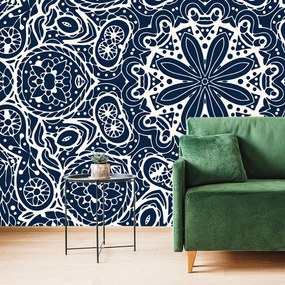 Carta da parati – Mandala bianca su sfondo blu