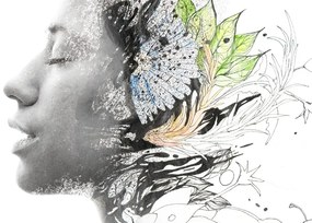 Quadro su tela – Donna con fiori dipinti