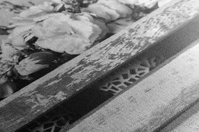 Stampa su tela – Fiori in bianco e nero in cassetta senza cuore
