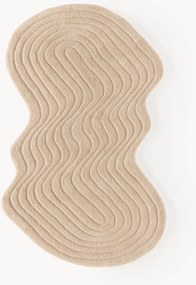 Tappeto in lana fatto a mano dalla forma organica Aliza