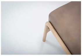 Poggiapiedi in pelle di bufalo marrone chiaro con struttura in rovere massiccio Fawn - Gazzda