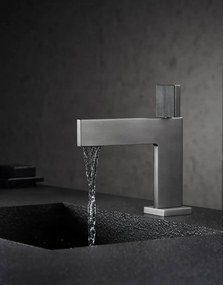 Rubinetto da bagno ELITE EDITION BS1420 in ottone con getto a cascata, disponibile in più finiture — Oro spazzolato