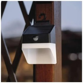 Applique a LED solare con sensore LUMI LED/3,7W IP65 nero