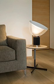 Flos Taccia PMMA Lampada da tavolo H.64 cm orientabile con dimmer a luce indiretta/riflessa in PMMA trasparente e alluminio Nero