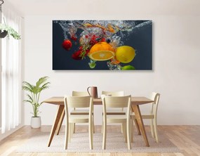 Stampa su tela – Caduta di frutta nell'acqua