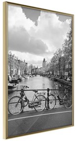 Poster  Bicycles Against Canal  Cornice Quadri Cornice d'oro, Larghezza x Altezza Home decor 30x45