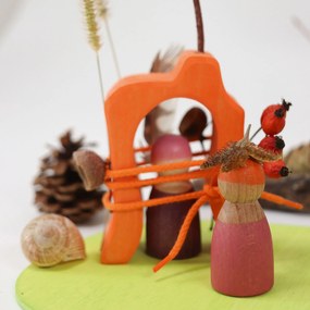 Grimm's - Piccolo mondo giocoso - nel prato